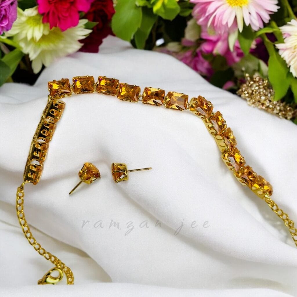 "Elegant pendant with intricate detailing, perfect for any occasion"
