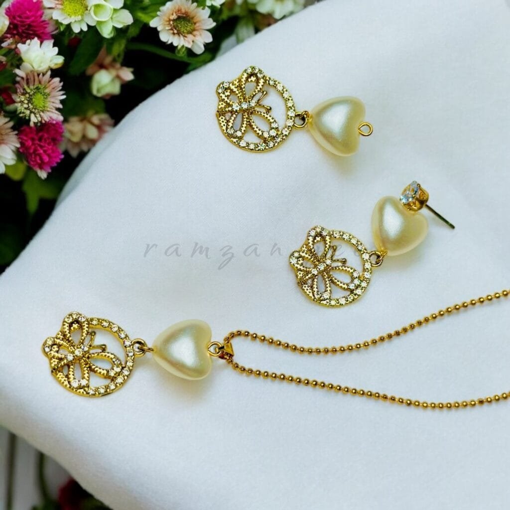 "Elegant pendant with intricate detailing, perfect for any occasion"