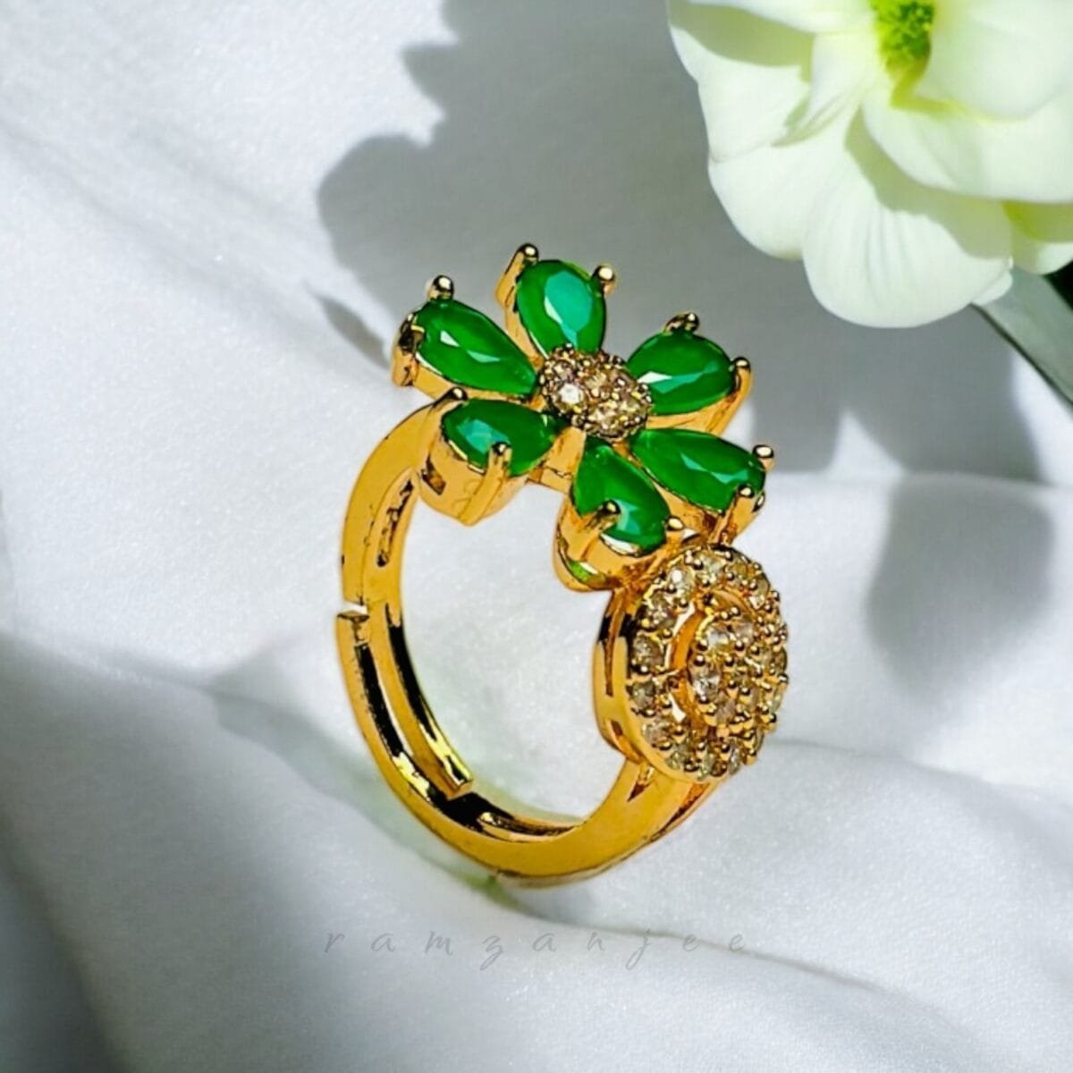 "Elegant diamond engagement ring in a gold band, perfect for weddings."