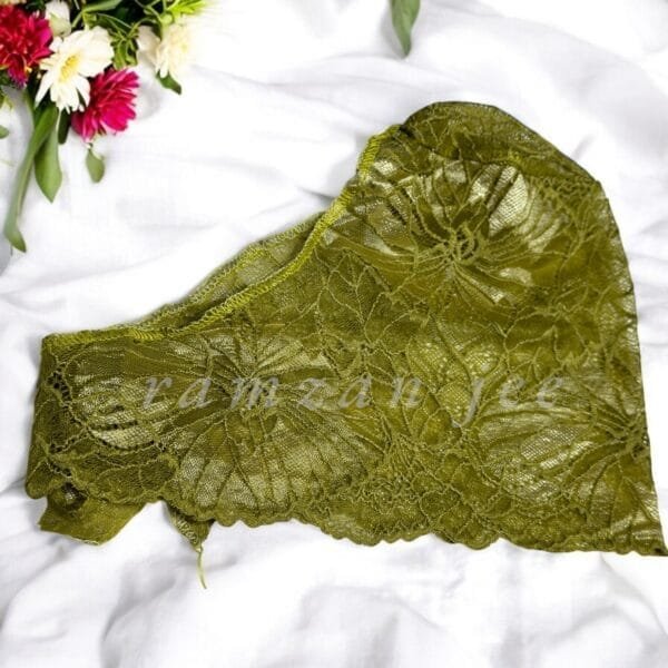 Breathable hijab cap in soft cotton for a secure fit."