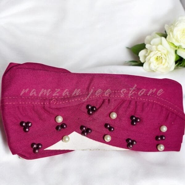 "Breathable hijab cap in soft cotton for a secure fit."