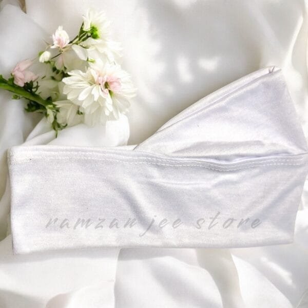 "Breathable hijab cap in soft cotton for a secure fit."